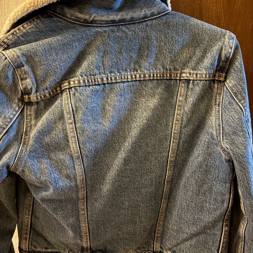 Levi's Cream Sherpa Lined Jacket - Picture 5 of 6